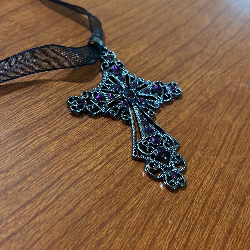 Cross Necklace - Picture 4 of 4